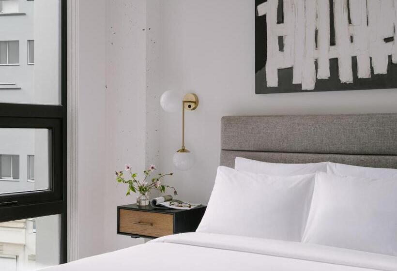 스탠다드 스튜디오, Sonder Court Square