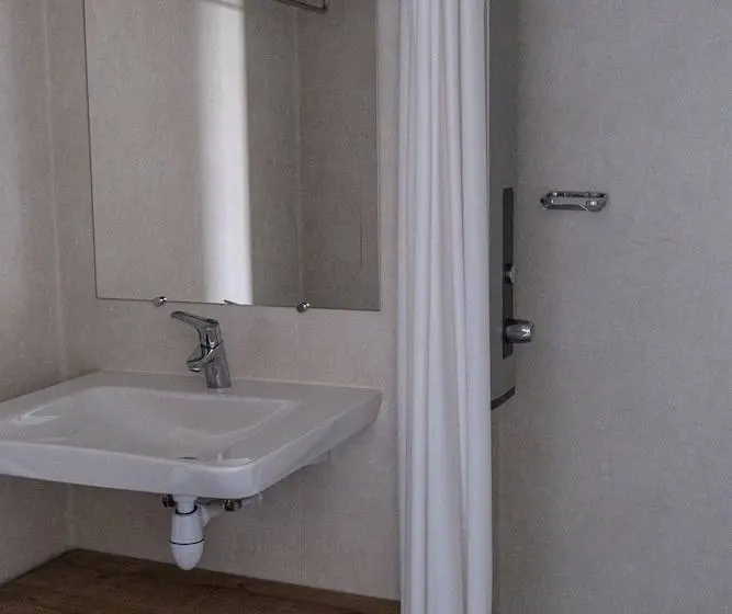 اتاق استاندارد چهار تخته, Auberge De Jeunesse Hi Clermont Ferrand