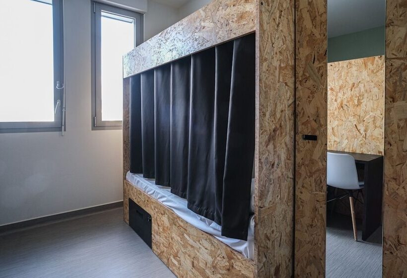 스탠다드 트리플 룸, Auberge De Jeunesse Hi Clermont Ferrand