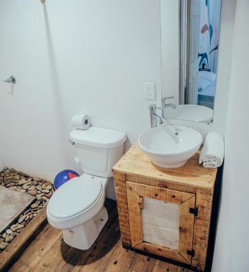 经济房, Casita De Playa Bomalu