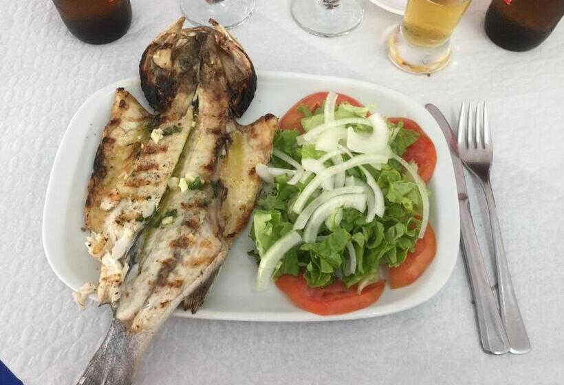 חדר דלוקס צדדי נוף לים, Villa Vista Mar Piscina Suites