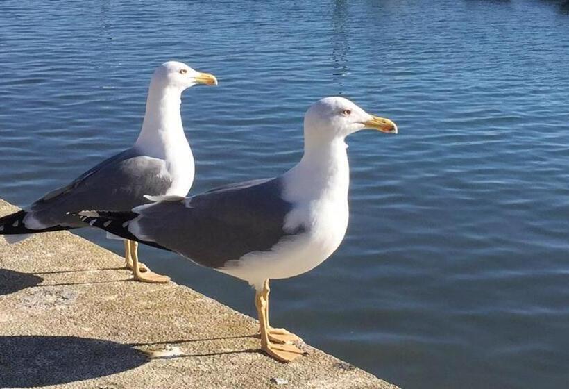 חדר דלוקס צדדי נוף לים, Villa Vista Mar Piscina Suites