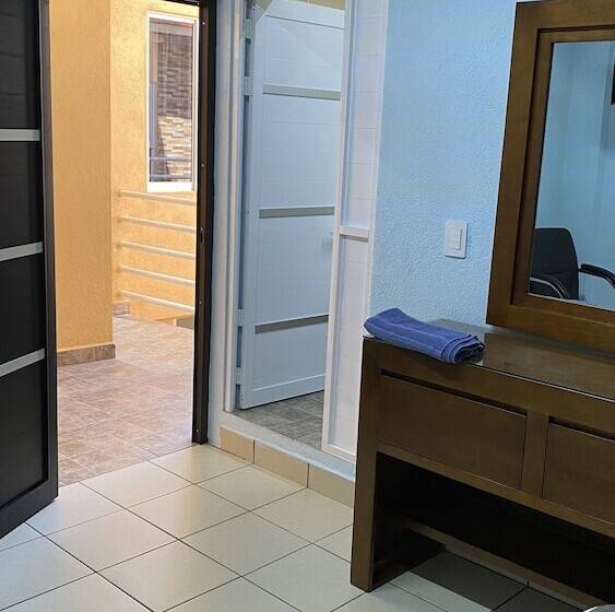 Трехместный Номер Комфорт, Casa Leonor