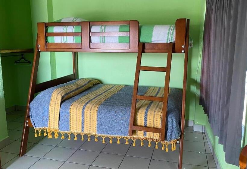 Номер Стандарт Трехместный, Casa Leonor