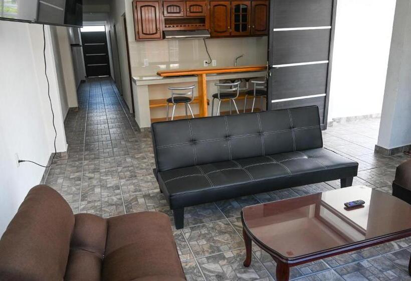 Семейный Номер, Casa Leonor