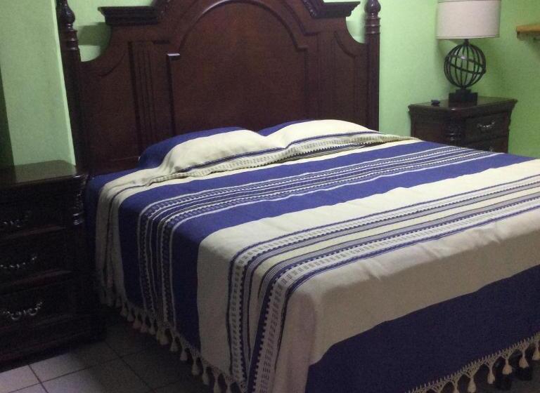 Номер Стандарт, Casa Leonor