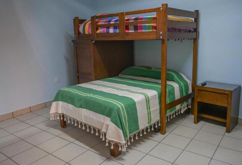 Трехместный Номер Комфорт, Casa Leonor