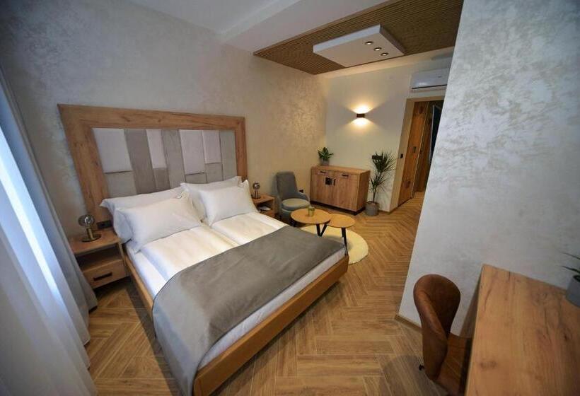اتاق لوکس, Corso Rooms City Centre