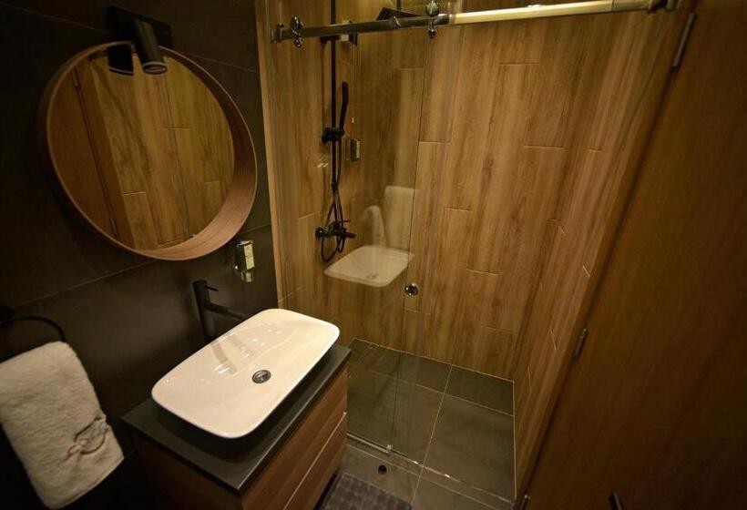اتاق لوکس, Corso Rooms City Centre