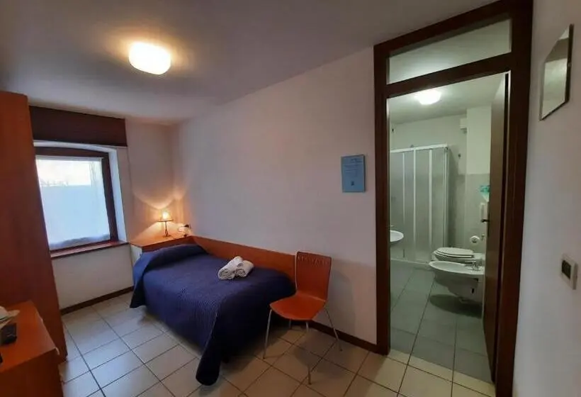 スタンダードシングルルーム, Albergo Martina