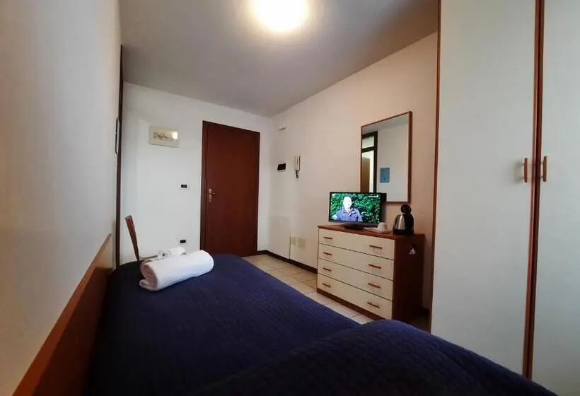 スタンダードシングルルーム, Albergo Martina