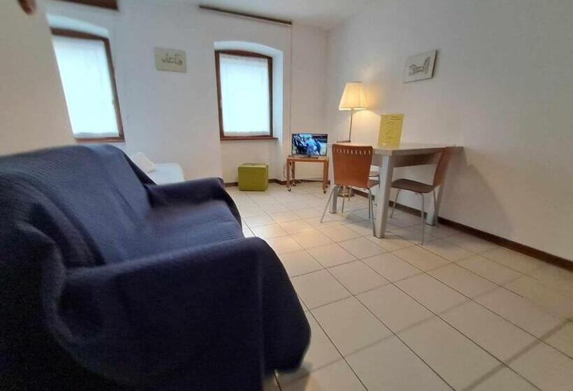 חדר סטנדרט לשלושה, Albergo Martina