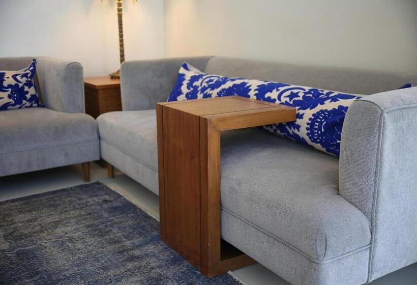 デラックスファミリールーム, Aseel Resort