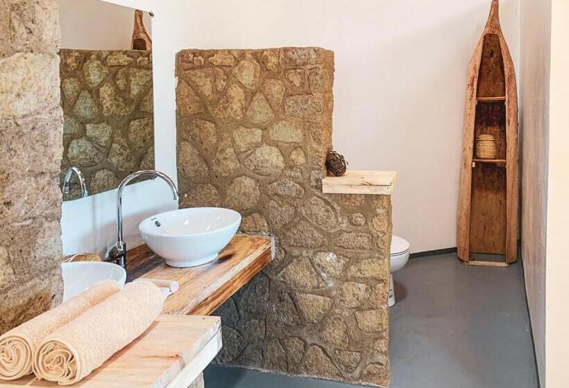 بانگلوی لوکس, Foresight Eco Lodge & Safari