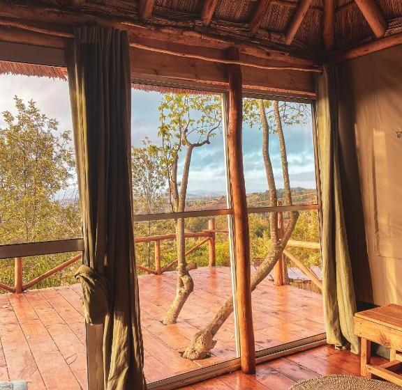 اتاق سوپریور با تخت بزرگ, Foresight Eco Lodge & Safari