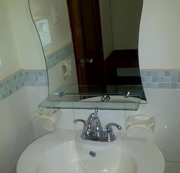 Трехместный Номер Классика, Madrigal