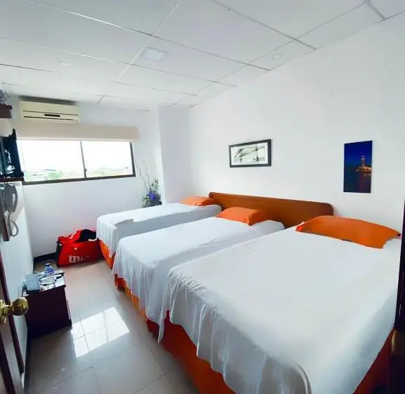 コンフォートトリプルルーム, Madrigal
