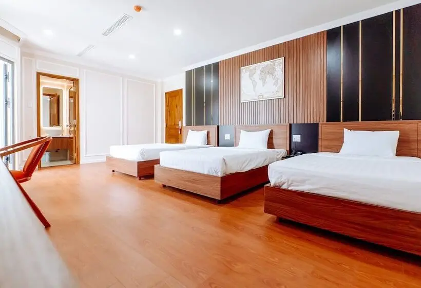 اتاق استاندارد سه تخته با بالکن, Maya Hotel 3
