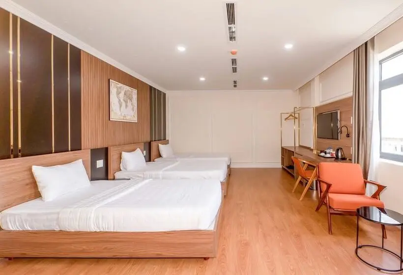 اتاق استاندارد سه تخته با بالکن, Maya Hotel 3