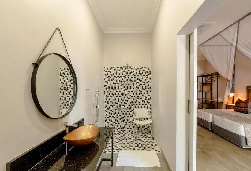 اتاق سوپریور با چشمانداز باغ, Nkosi Guest Lodge