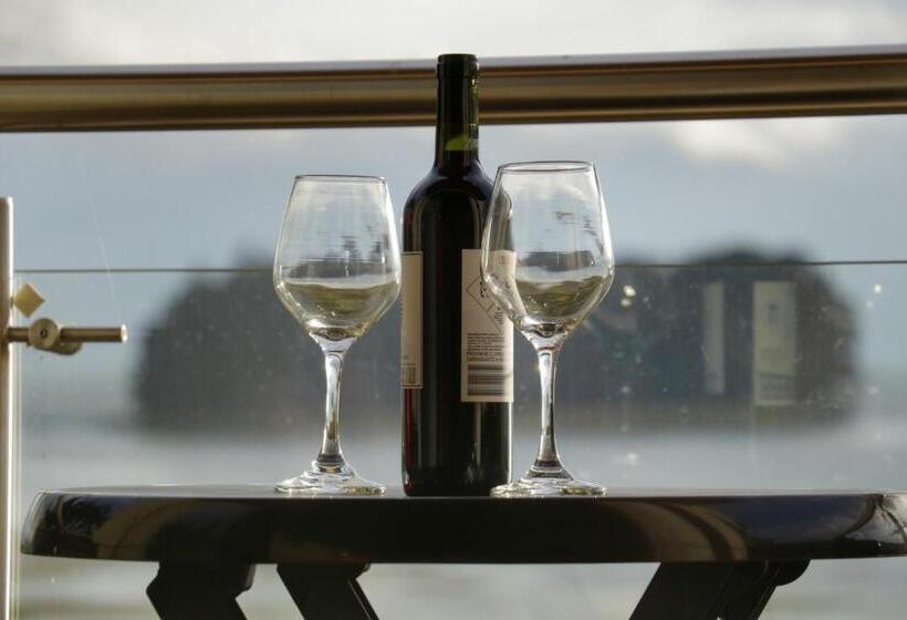 חדר דלוקס נוף לאגם, Rocamonti