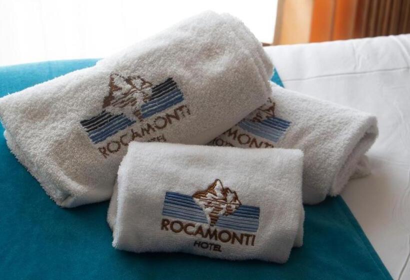 Quarto Familiar Deluxe, Rocamonti