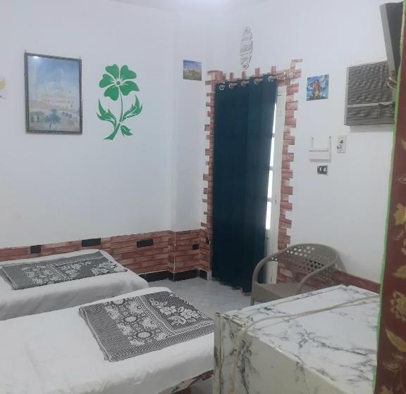 اتاق استاندارد یک نفره, Four Seasons