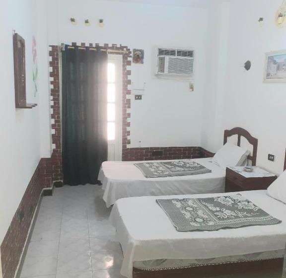 اتاق استاندارد, Four Seasons