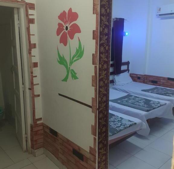 اتاق استاندارد سه نفره, Four Seasons