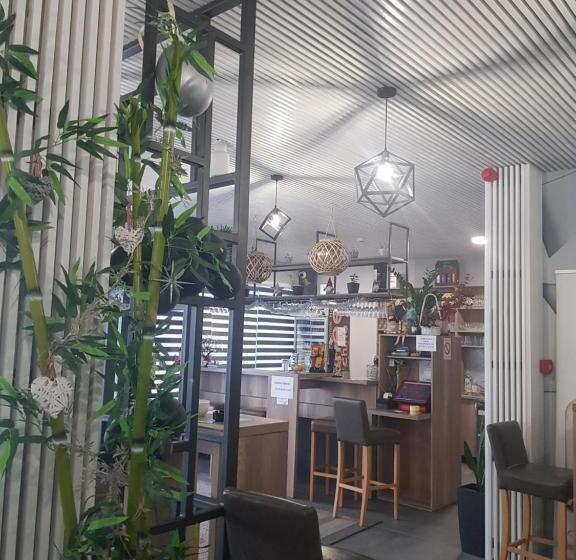 اتاق استاندارد, Amd Union Caffe & Rooms