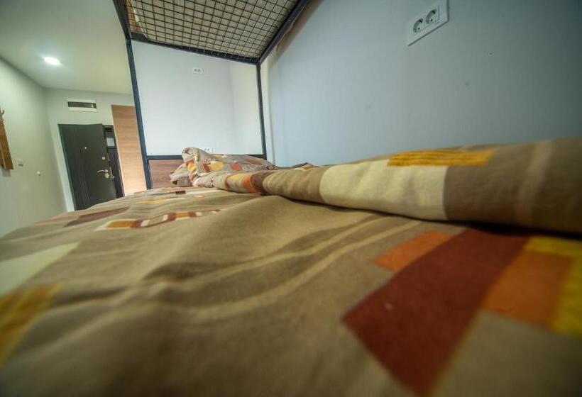 اتاق استاندارد, Amd Union Caffe & Rooms