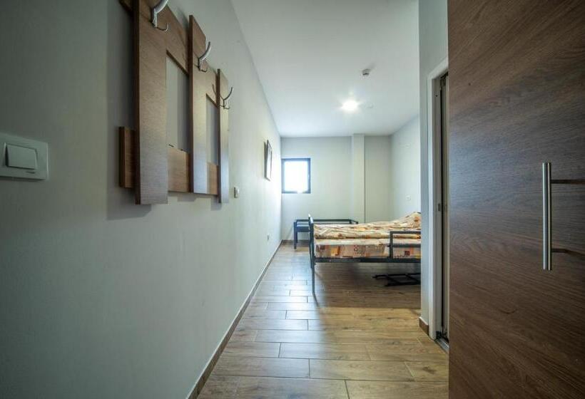 اتاق استاندارد, Amd Union Caffe & Rooms