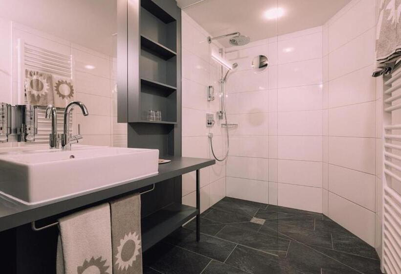 جناح عائلي, Naturhotel Chesa Valisa