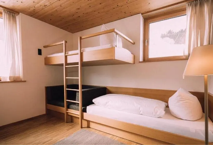 スイート（家族用）, Naturhotel Chesa Valisa
