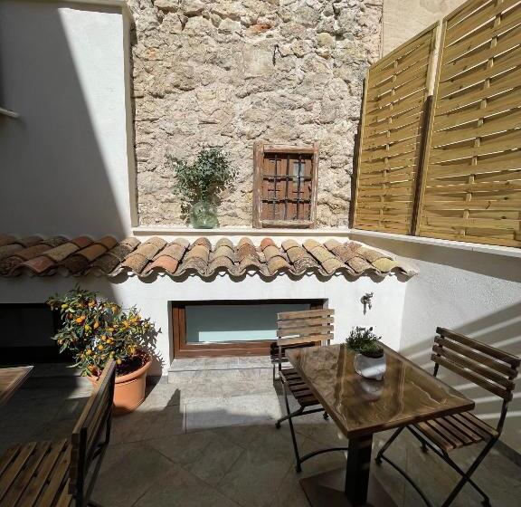 اتاق سوپریور, Ateneo Cuenca Suites