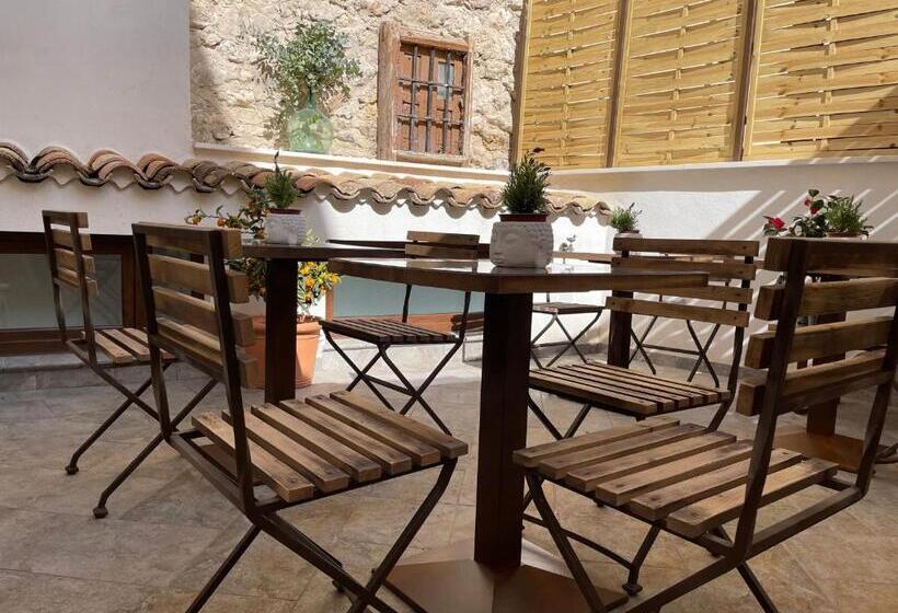 اتاق سوپریور, Ateneo Cuenca Suites