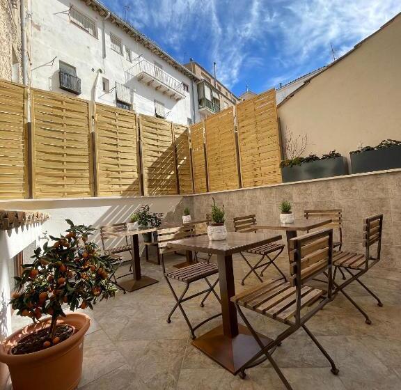 اتاق سوپریور, Ateneo Cuenca Suites