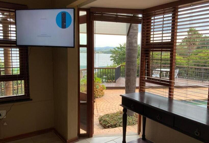 プールビュースタンダードルーム, Marina Views Guesthouse