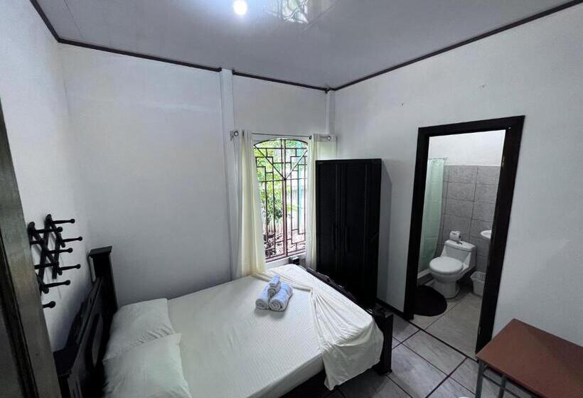 اتاق استاندارد, Natural Experience House