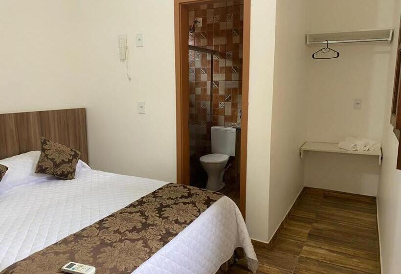 标准三人间, Pousada Da Villa