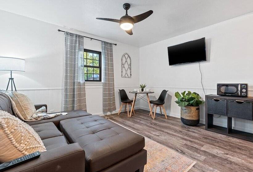 منزل غرفة نوم واحدة, Spearfish Cottages