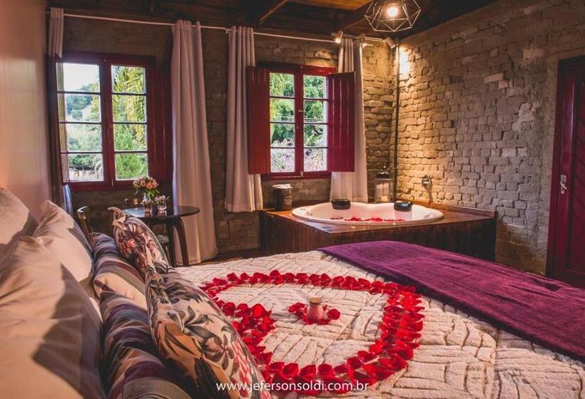جناح مزود بجاكوزى, Casa Vêneto  Vale Dos Vinhedos
