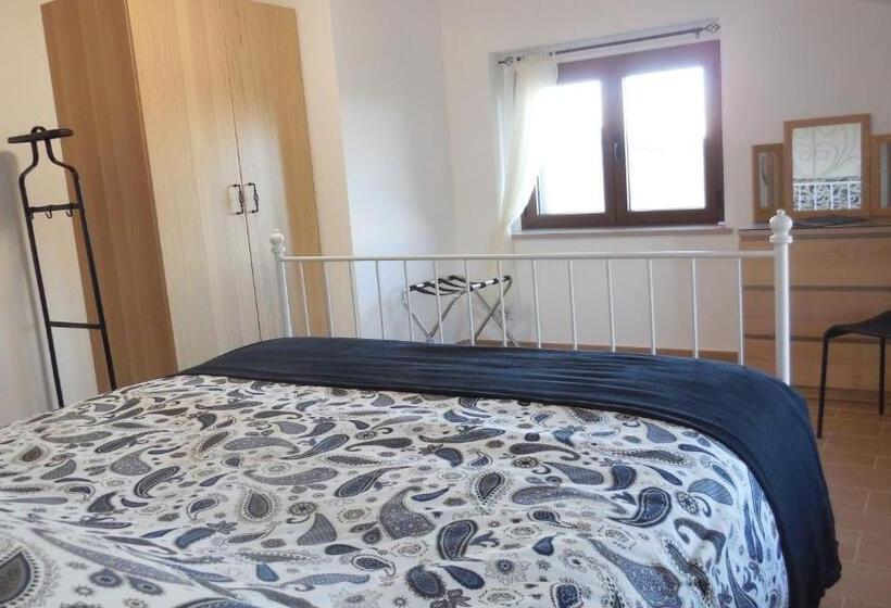 חדר סטנדרט עם מיטת קינג, Jake S Place