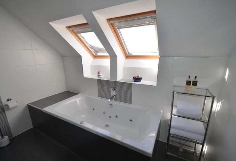 带大床的高级房间, Lochview Guesthouse