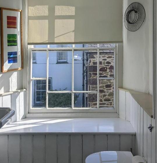 جناح سوبيريور, The Cathedral Villas