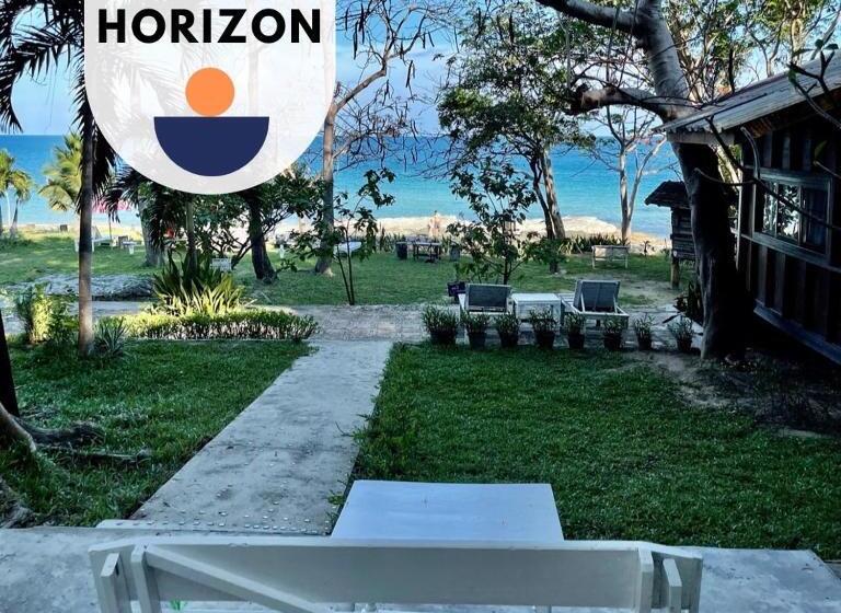 キングサイズベッドのスタンダードルーム, Horizon Resort