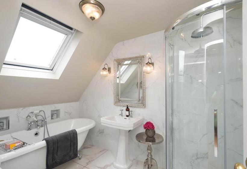 اتاق لوکس, Ivy Cottage B&b