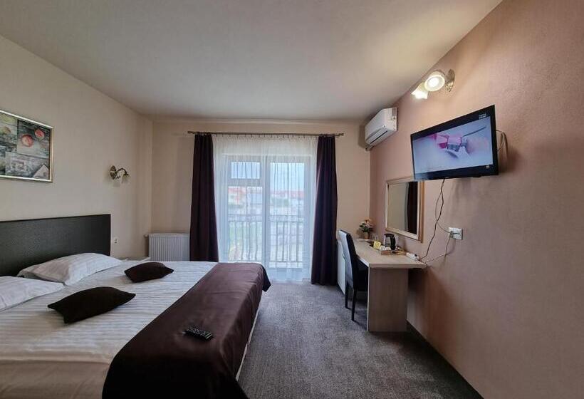 غرفة ديلوكس, Alba Forum