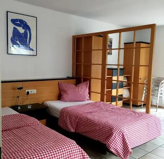 اتاق استاندارد سه تخته با بالکن, Apartmenthaus Home24