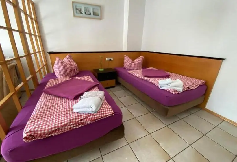 اتاق استاندارد سه تخته با بالکن, Apartmenthaus Home24